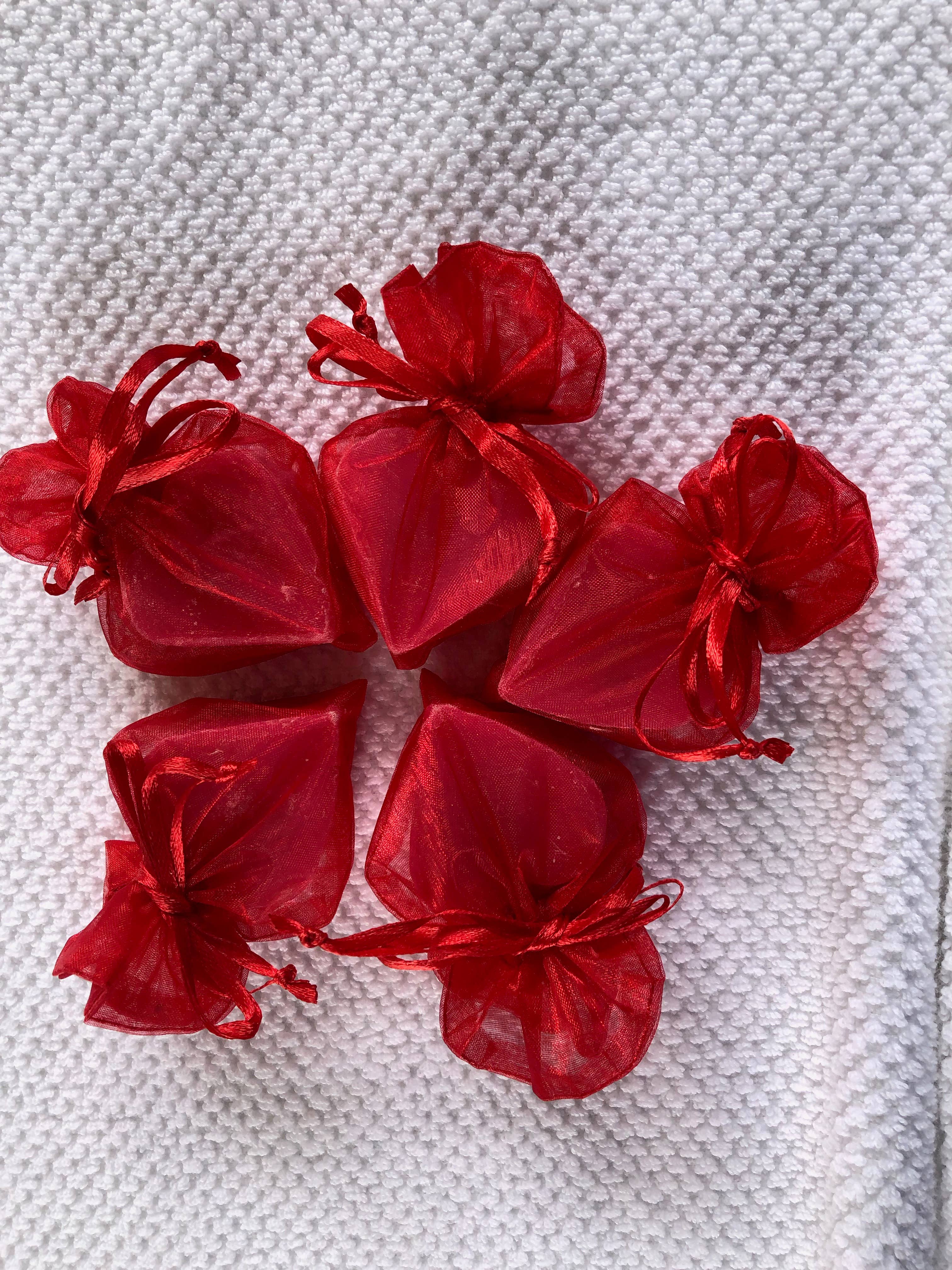 La Belle France - Wholesale Bar Soap - Tiny Heart Soaps wrapped in Organza Gift Bag8