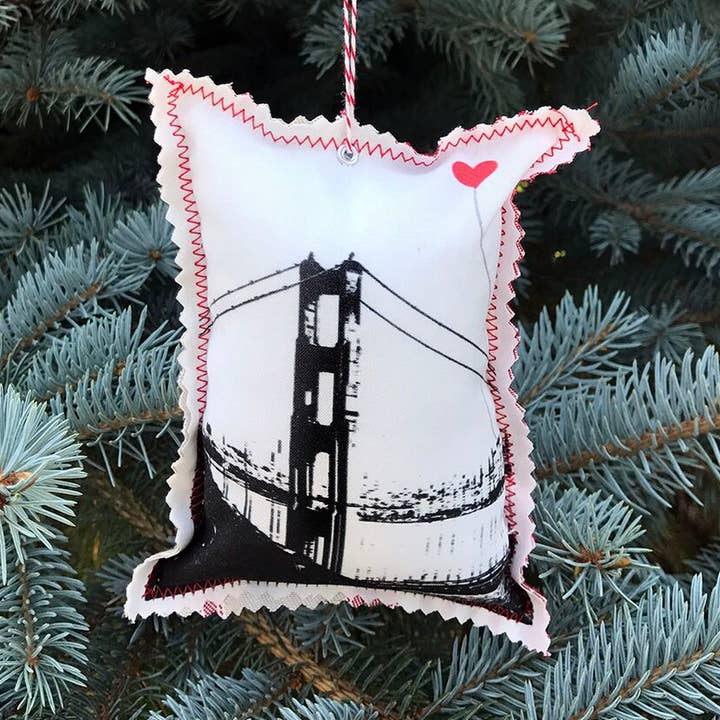 San Francisco Vertical Golden Gate Fabric Christmas Ornament for wholesale by noteify