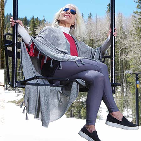 Hands To Hearts - Wholesale Throw Blanket - Wrapsody Woven Blanket with Tassels Slate/Black0