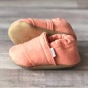 Trendy Baby Mocc Shop - Wholesale Moccasins - Kids - Coral Felt Moccasins0