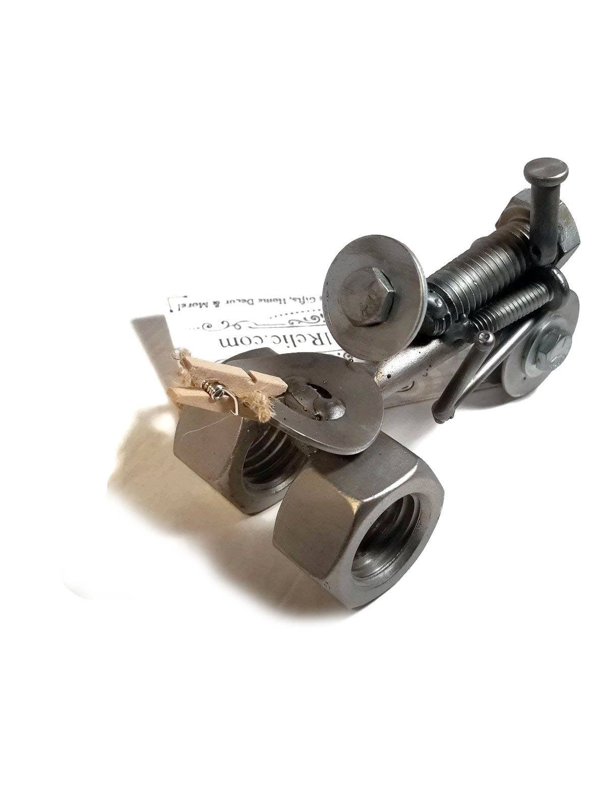 Metal Relic - Wholesale Decorative Figurine - Metal Tractor Figurine1