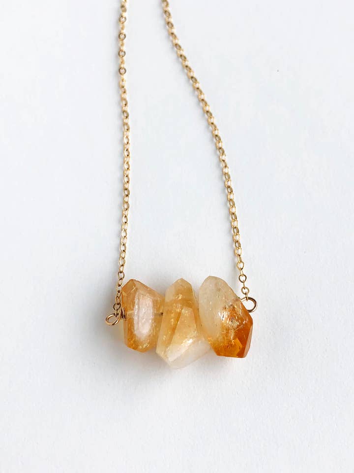 Collier Trio Citrine | Collier de guérison pour la vente par Laura Stark Designs