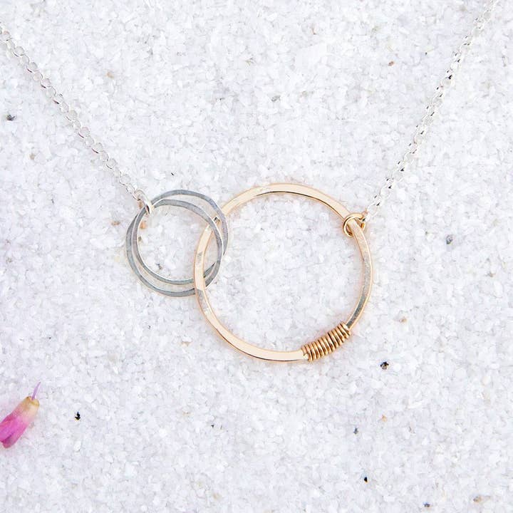 Freshie & Zero - Venta al por mayor Collares con colgantes/abalorios - Collar Amor, Enlaces de Amor Original, Madre y Dos Niños