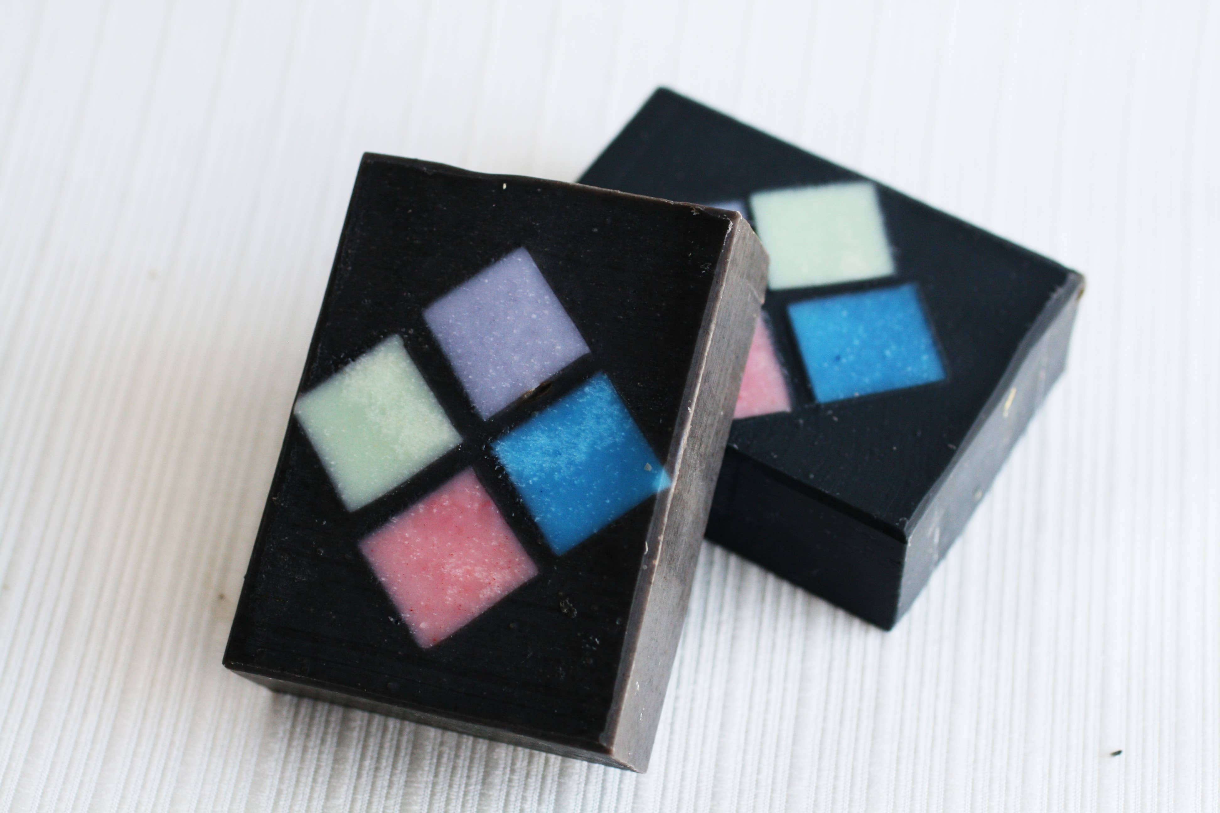 One Leaf Soap - Wholesale Bar Soap - Organic Charcoal Dice Soap (molton brown black pepper) 5.5oz0