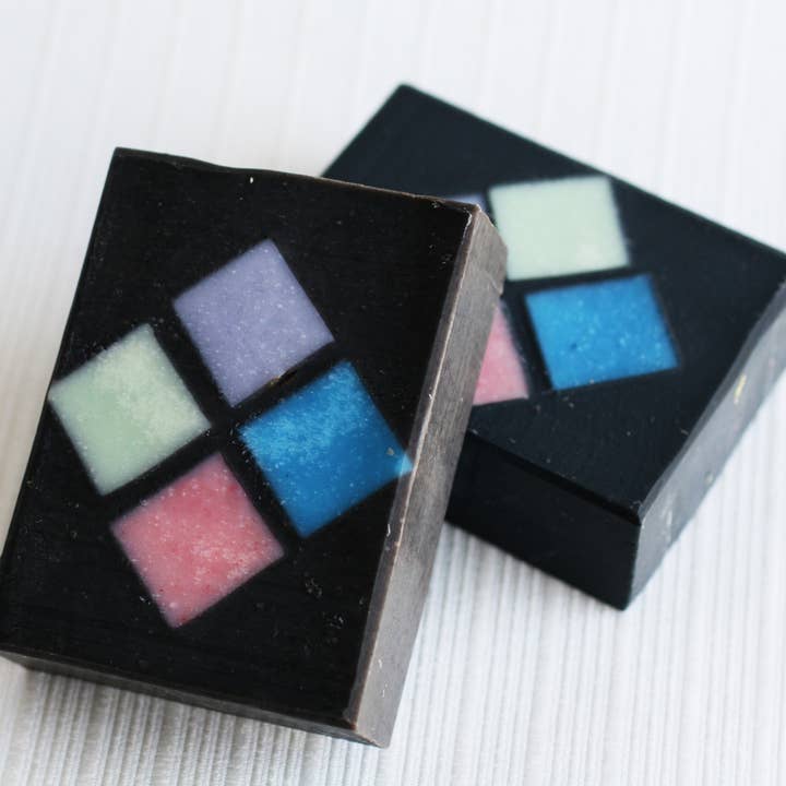 Organic Charcoal Dice Soap (molton brown black pepper) 5.5oz for wholesale by One Leaf Soap