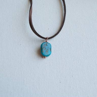 Girocollo in camoscio vegano turchese, colore: marrone per la vendita all'ingrosso da parte di Seaflowerjewelry