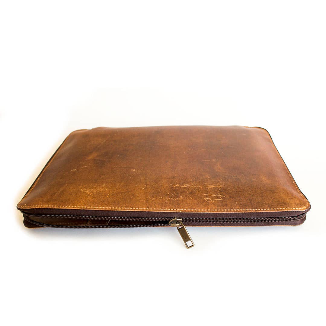 Kodiak Leather - Wholesale Laptop/Tablet Case - Unisex - Buffalo Leather MacBook Portfolio2