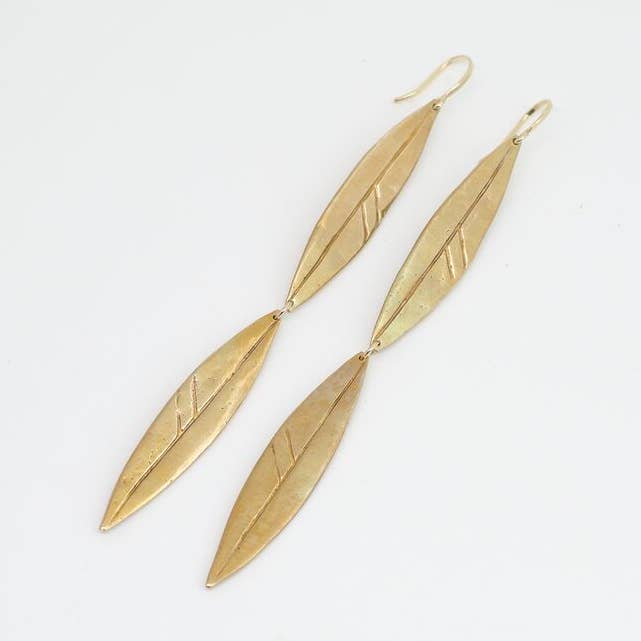 Pendientes de pluma para venta al por mayor de On a Limb Creative