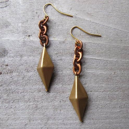 Små geometriska örhängen för wholesale av Glamourpuss Creations