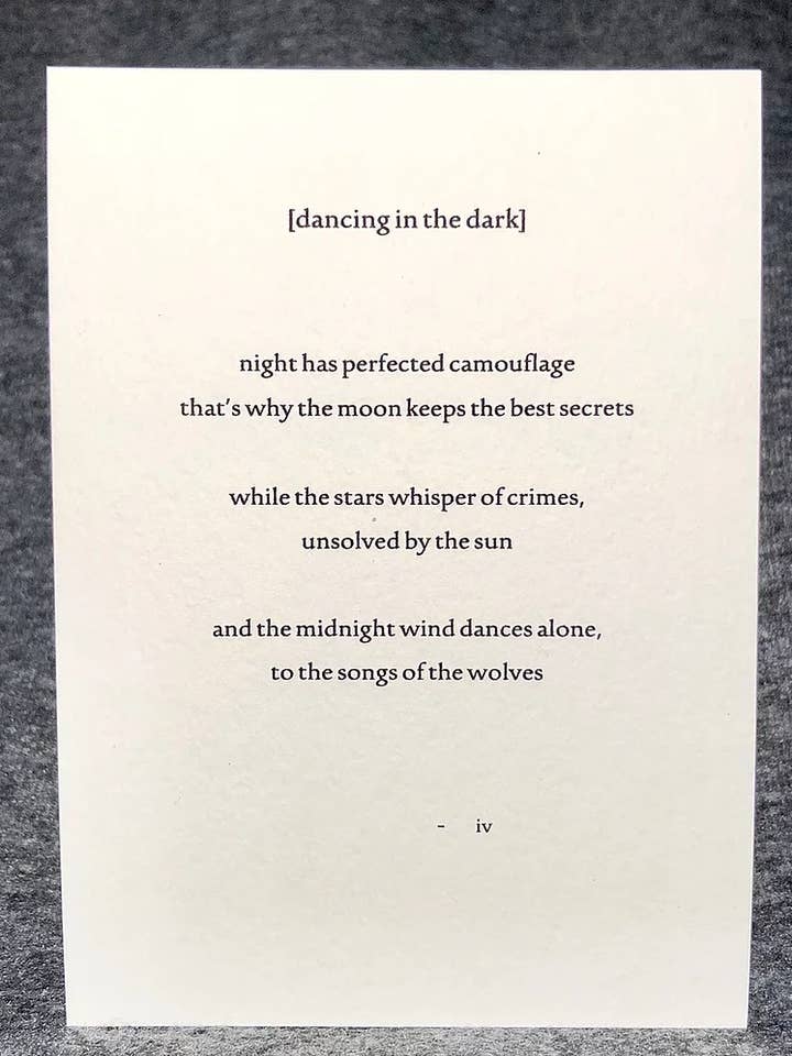 Dansar i den mörka poesin för wholesale av My Poet Is A Pervert