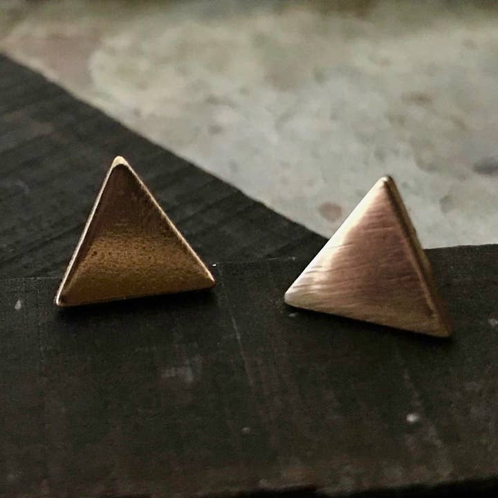 Clous triangulaires - Grand pour la vente par Tiny Anvil