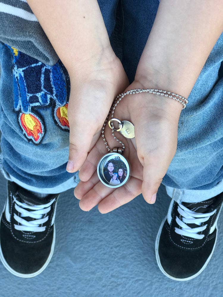 Polarity - Wholesale Locket Necklace - Astronaut Locket Necklace3