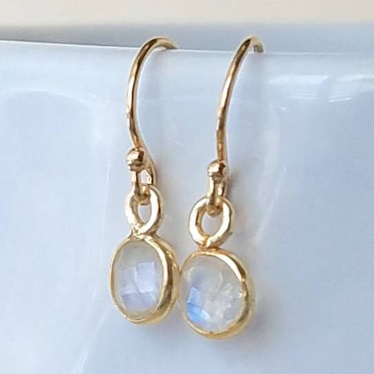 Mondstein-Ohrringe für den Großhandel von MissElenious Jewelry