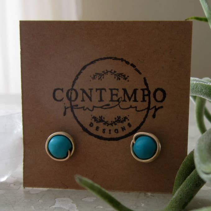 Boucles d'oreilles à tige turquoise et dorée pour la vente par Contempo Jewelry