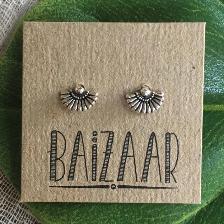 Orecchini a bottone a forma di ventaglio in argento Sterling per la vendita all'ingrosso da parte di Baizaar