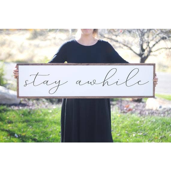 Willow and Blush Designs - Vendita all'ingrosso Cartelli - Targa in legno con scritta «Stay Awhile», 15 x 61 cm