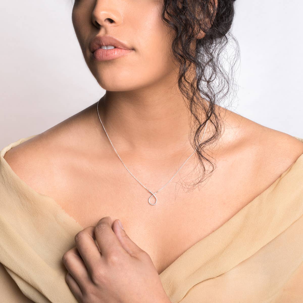 Goldeluxe Jewelry - Wholesale Pendant/Charm Necklace - Small Odyssey Necklace4