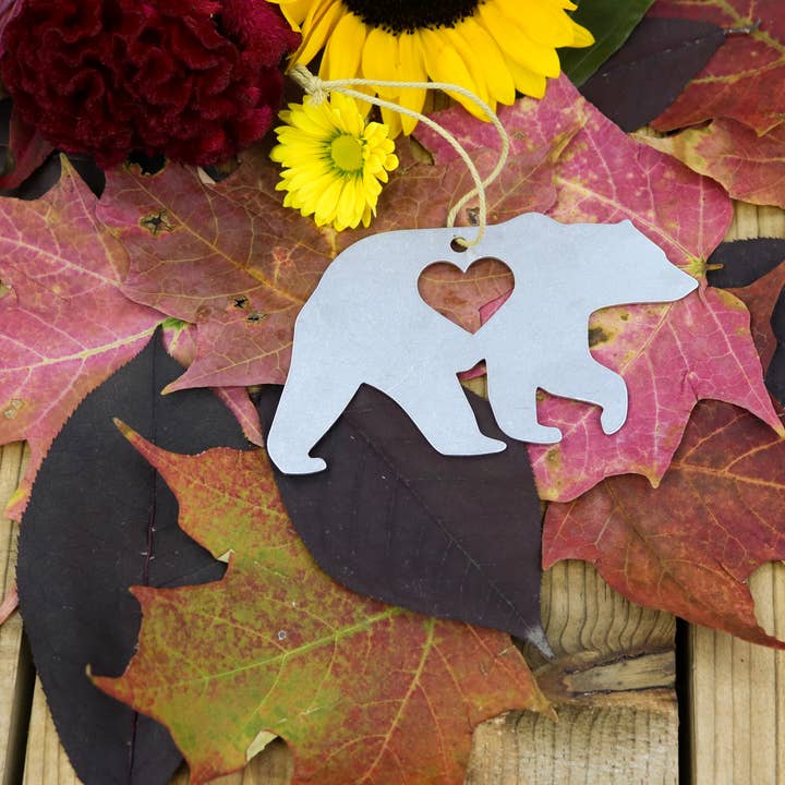 Iron Maid Art - Wholesale Ornament - Bear Metal Holiday Gift Christmas Ornament Animal Hiking2