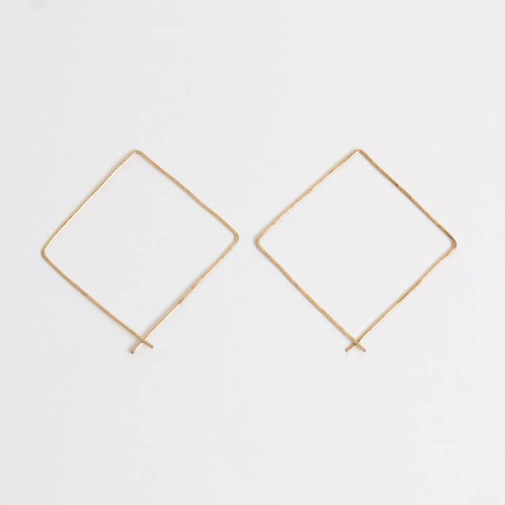 Bronzen vierkante threader hoepels voor wholesale door On a Limb Creative