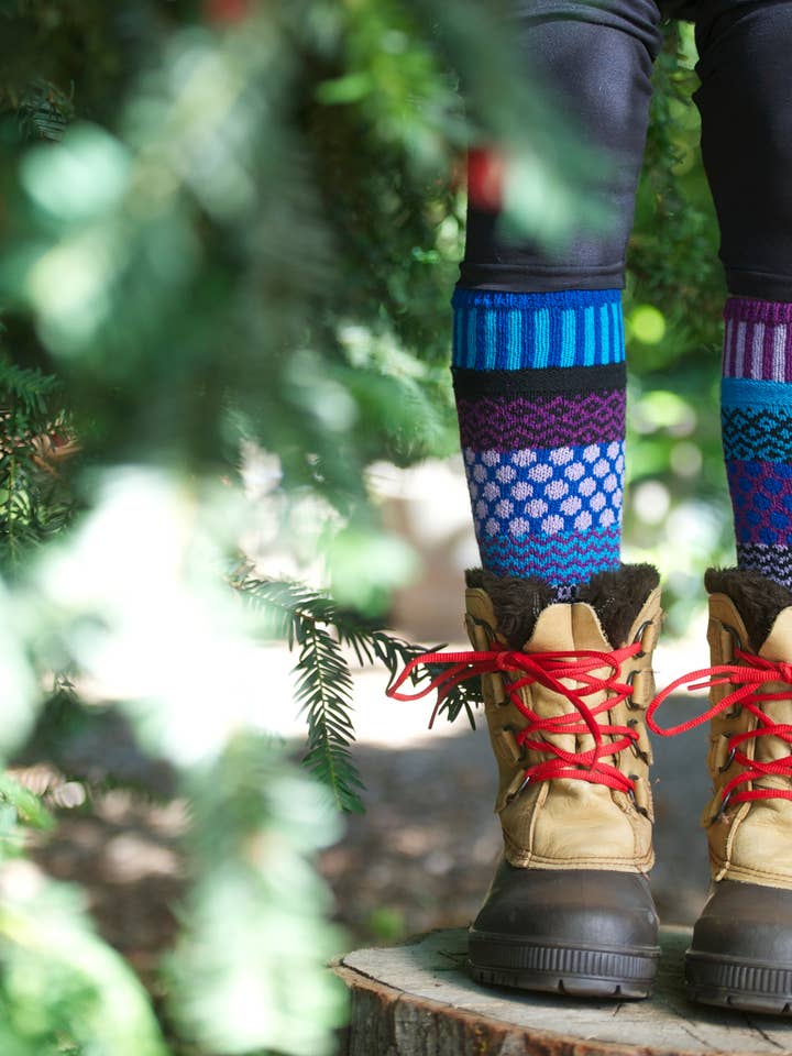 Solmate Socks – Engroshandel Strømper - Dame – Raspberry voksne knæstrømper | Bæredygtigt fremstillet i USA 3