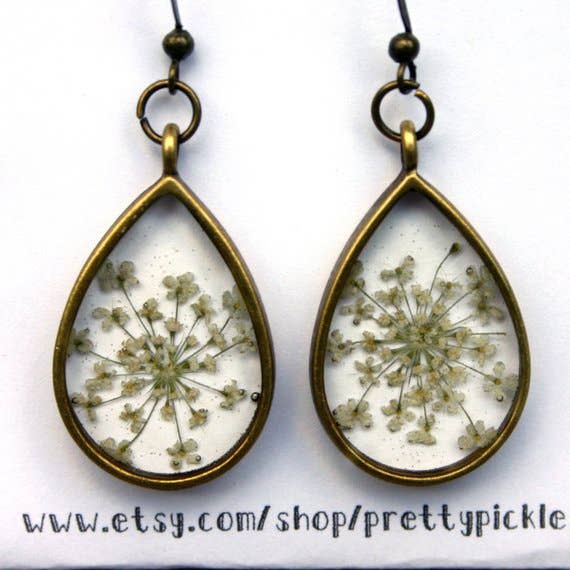 The Pretty Pickle - Wholesale Dangle Earrings - White Queen Anne's Lace Earrings3