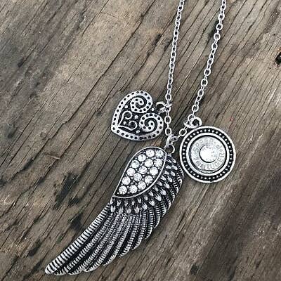 Jill's Jewels – wholesale Pendant/charm necklace – Feather Rhinestone Bullet Necklace