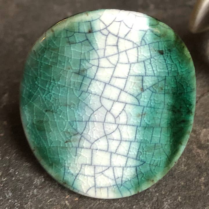 Anillo de cóctel ajustable verde azulado blanco negro llamativo para venta al por mayor de corico