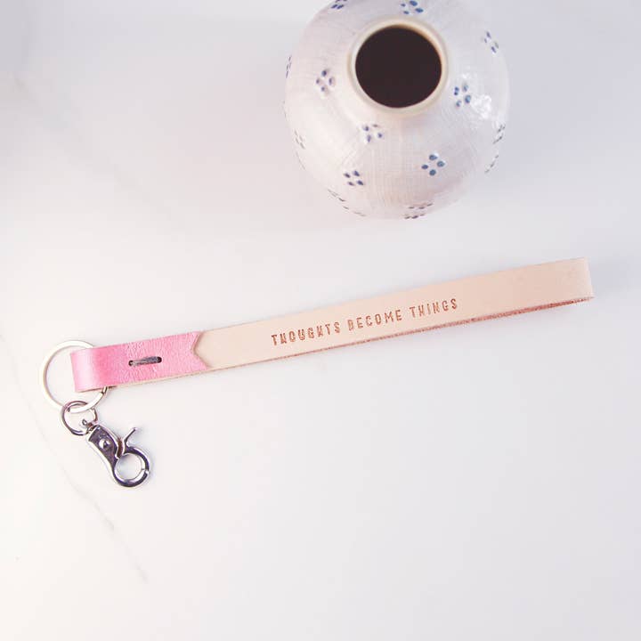 Three Tiny Words - Wholesale Sleutelhanger - Dames - Sleutelpolsbandje, inscriptie, leren sleutelhanger met betekenis