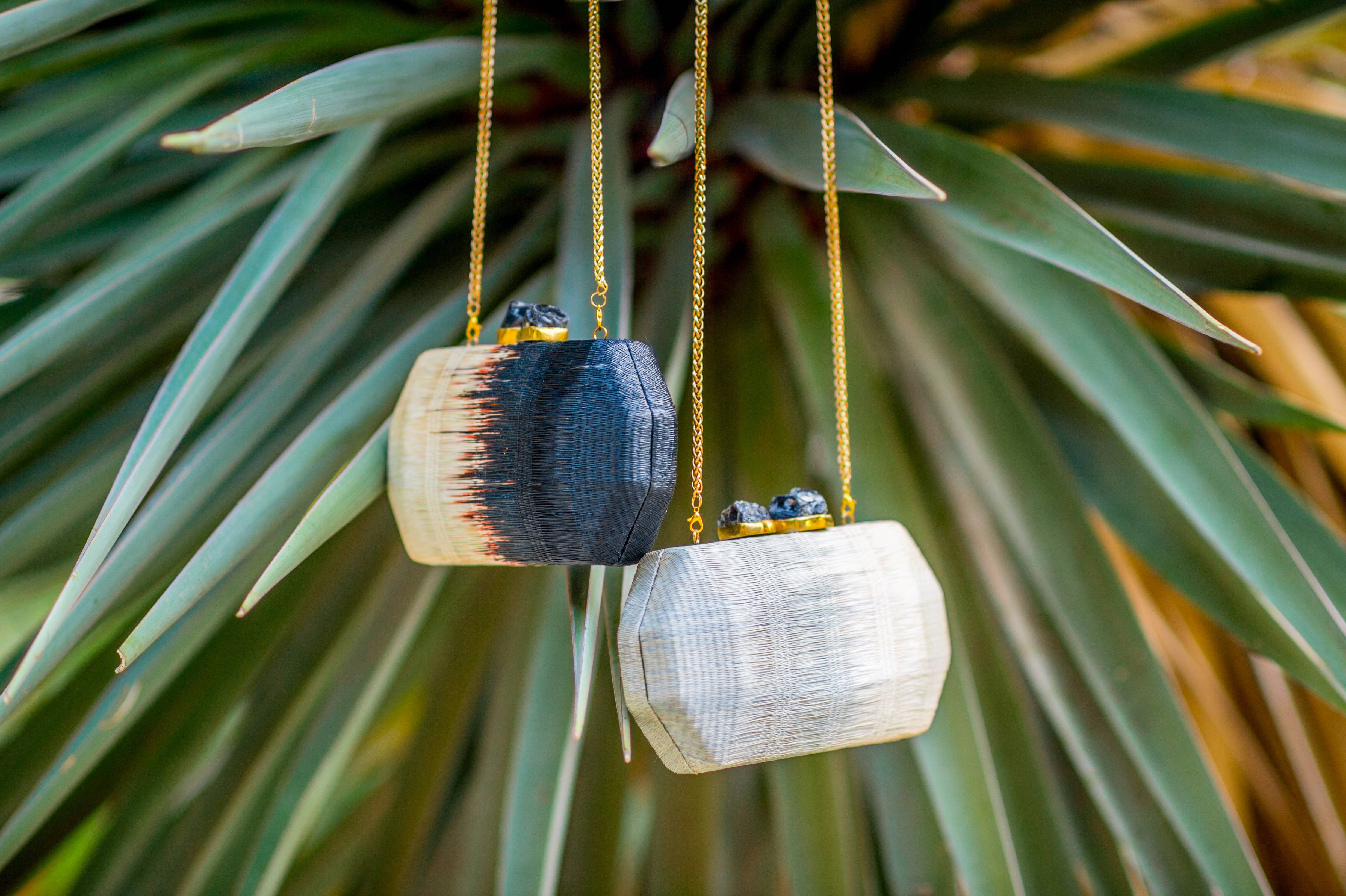 LIKHÂ – Großhandel Clutch – Damen – Handgewebte Clutch - Sarsuela Luxe, Raven | LIKHA5