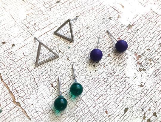Leetie Lovendale - Wholesale Jewelry Set - Tiny Emerald Blue & Silver Triangle Geo Studs Earrings Set1