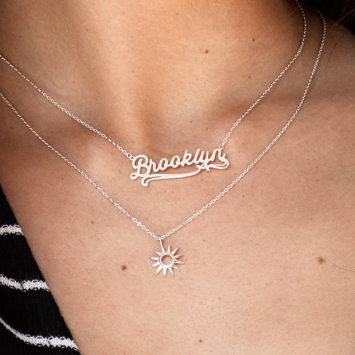 Wildflower + Co. – wholesale Hänge-/berlockhalsband – Tarot Card Halsband, Solen - Sterling Silver2