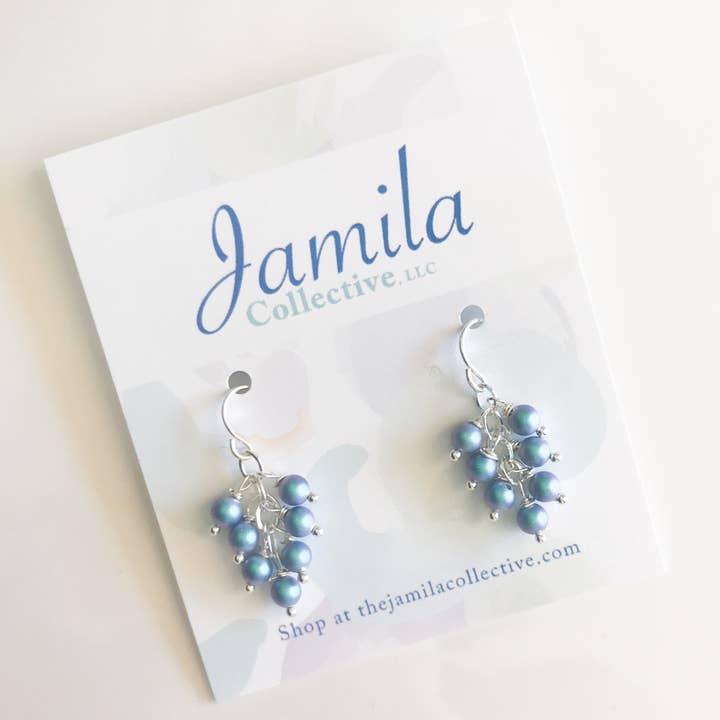 Ranim - Orecchini a grappolo, colore: Blu per la vendita all'ingrosso da parte di Jamila Collective, LLC