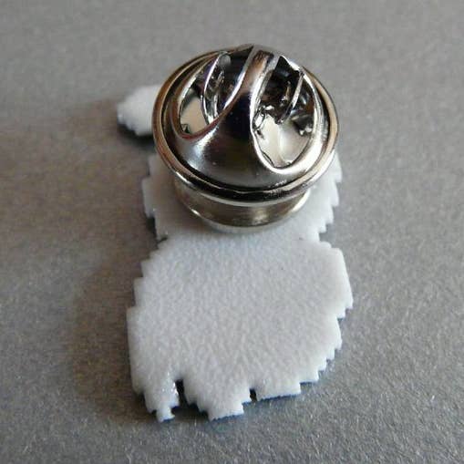 Dr Mario Pin per la vendita all'ingrosso da parte di 8-Bit Zero