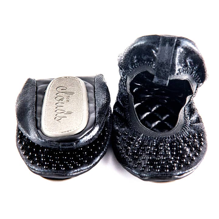 Fit in Clouds Black Studs for wholesale by Fit in Clouds