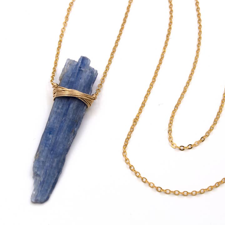 Crystal and Gold - Wholesale Halskettinghanger - Blauwe Kyaniet lange kristallen ketting3