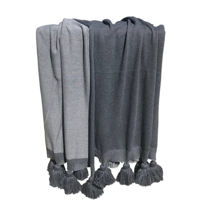 Chloe & Lex - Wholesale Throw Blanket - Two-Toned Knitted Cotton Throw Blanket w/ Tassel Home Decor1