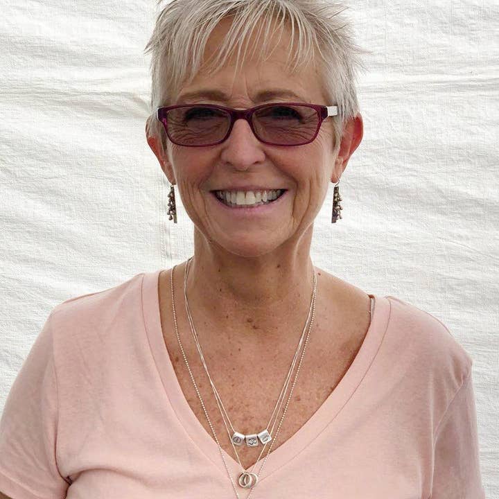 daVoria - Wholesale Pendant/Charm Necklace - Be - Little Inspirations1