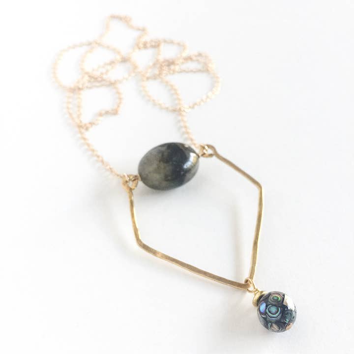 Collier Serpens pour la vente par Third & Co. Studio