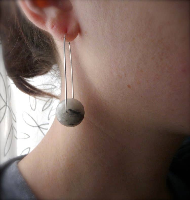 Iris Noire Designs - Vendita all'ingrosso Orecchini pendenti - Orecchini in scatola bianca e nera2