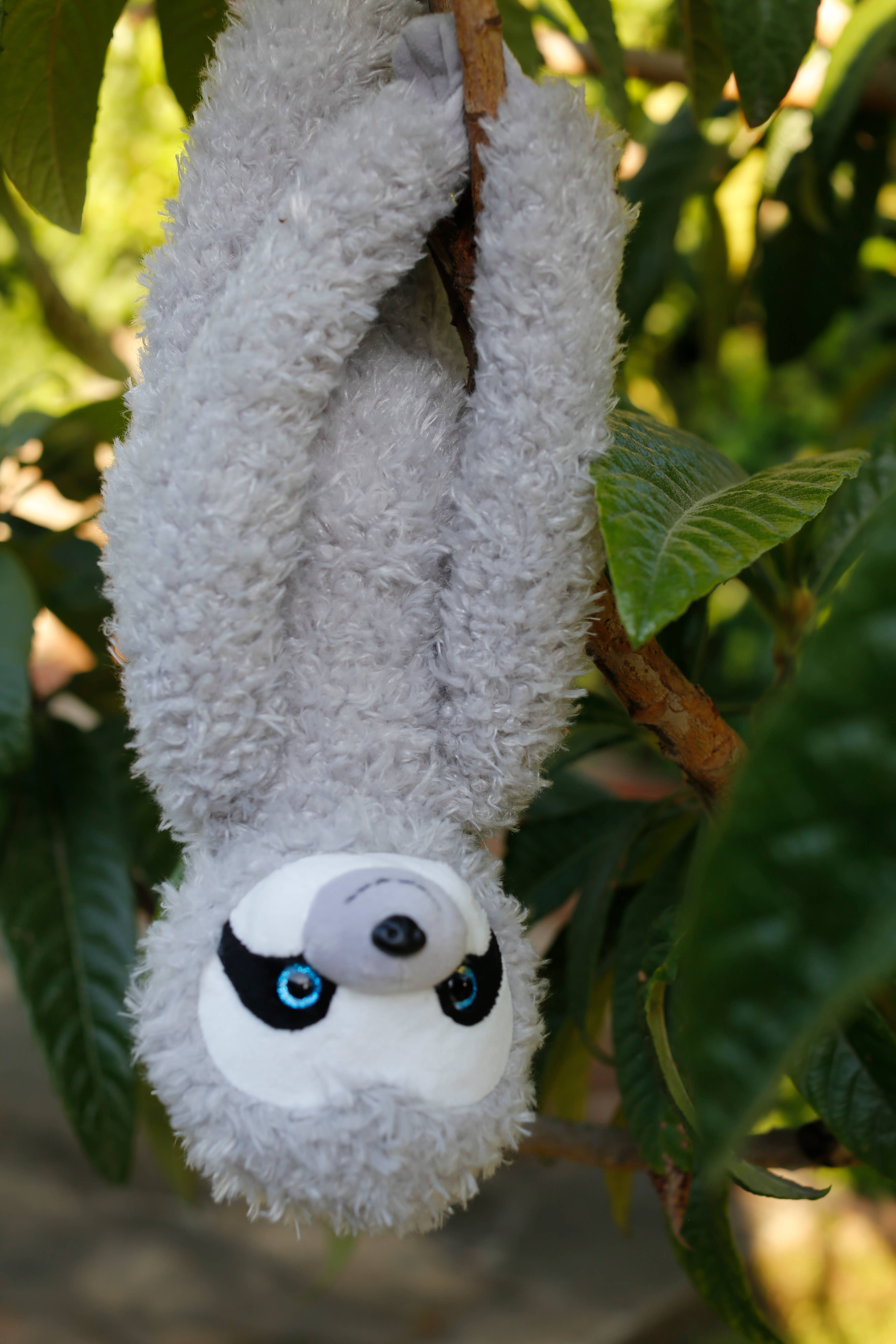 Plushland - Vendita all'ingrosso Peluche - Bambini e neonati - Slowla il bradipo degli alberi5