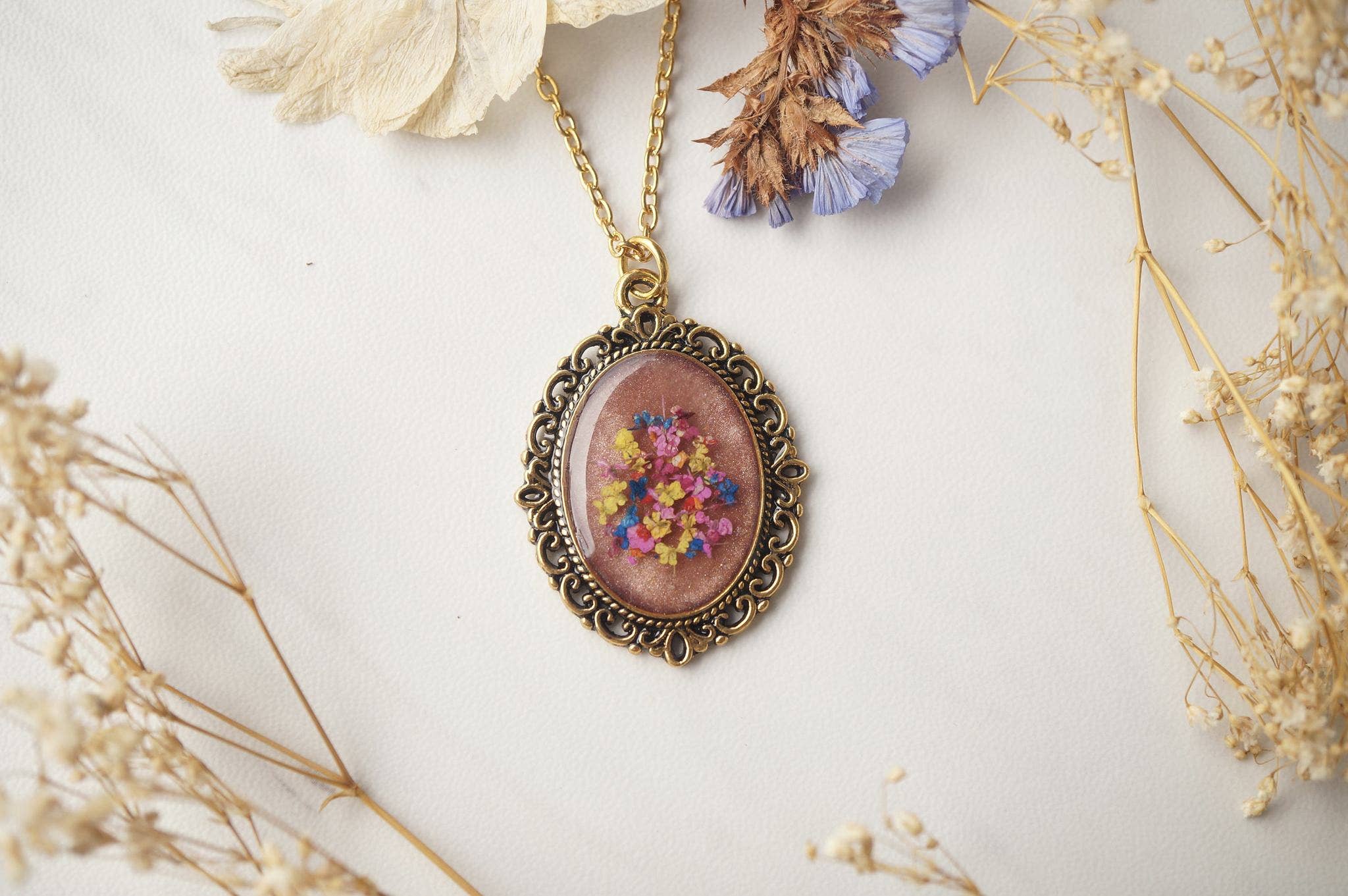 Ann + Joy - Wholesale Pendant/Charm Necklace - Rose Gold in Pink, Yellow, Blue & Red Real Dried Flowers in Resin Gold Necklace0