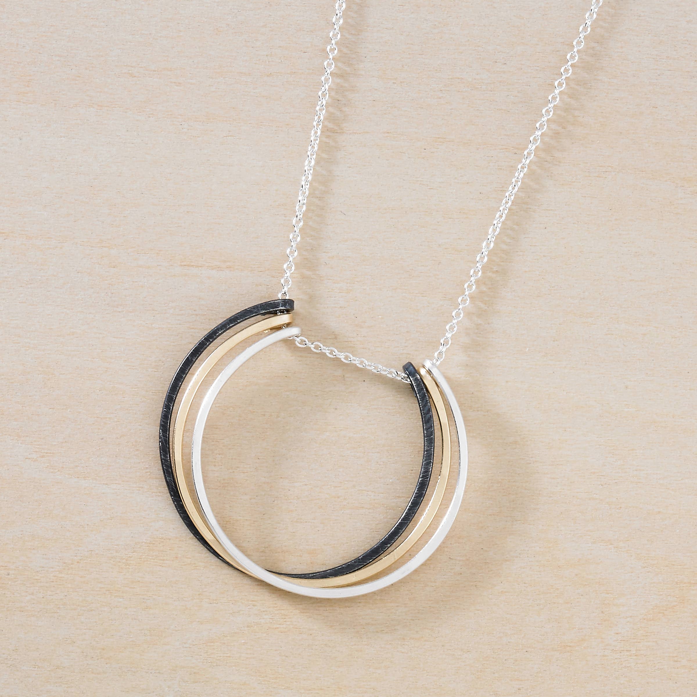 Freshie & Zero - Wholesale Pendant/Charm Necklace - Mixed Metals Honey Petals Necklace hammered layered circles1