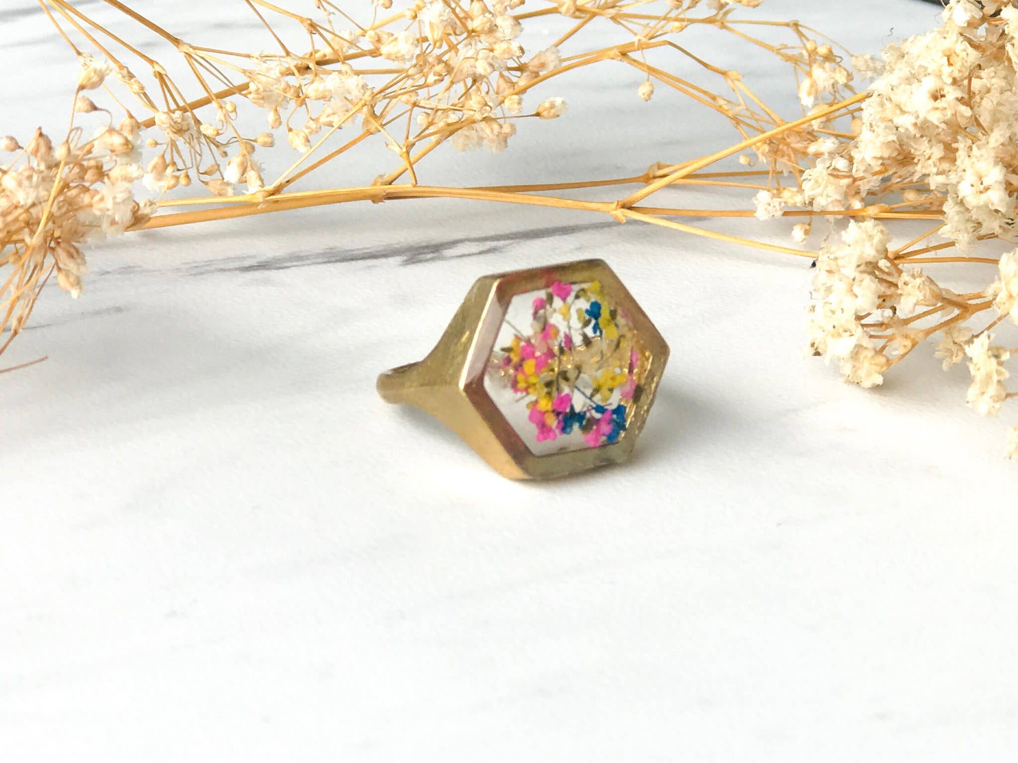 Ann + Joy - Wholesale Cocktail/Statement Ring - Hexagon Gold Real Pressed Flowers in Resin Ring1