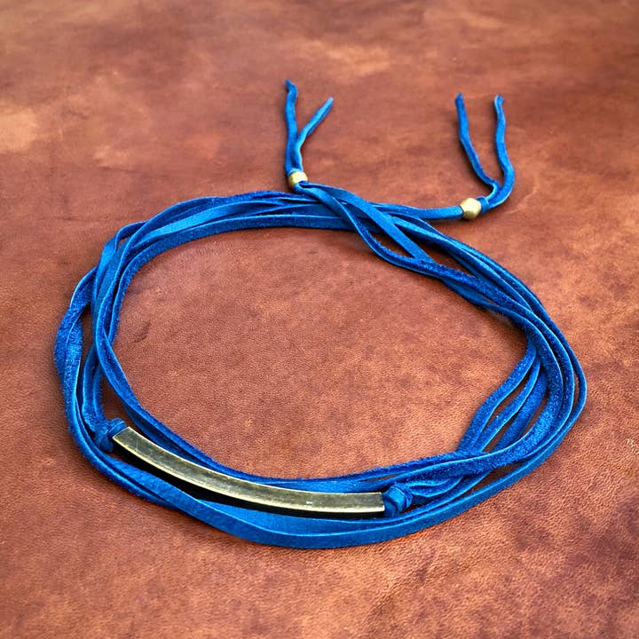 Gargantilla de piel, color cadete azul y latón, collar/correa para sombrero para venta al por mayor de ASTALI