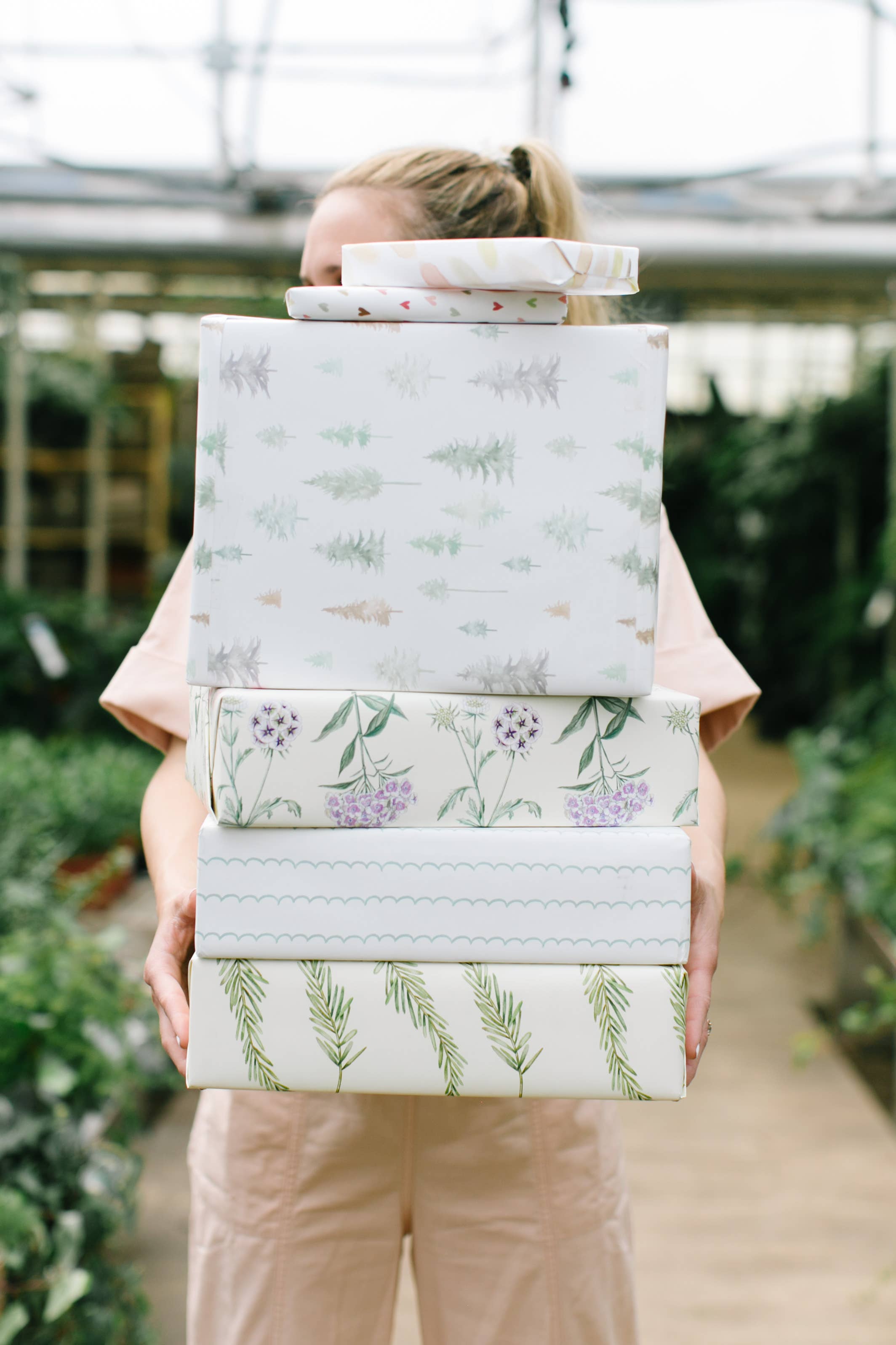 Lana's Shop - Wholesale Wrapping Paper Roll - Floral Botanic Gift Wrap Roll1