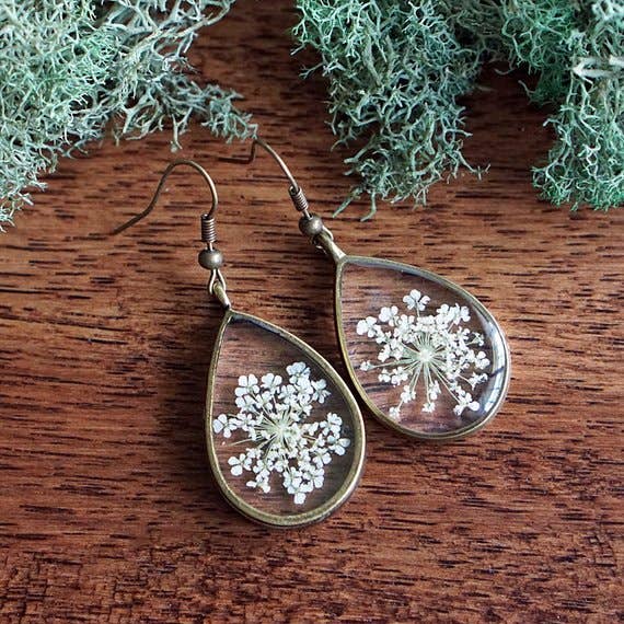 The Pretty Pickle - Wholesale Dangle Earrings - White Queen Anne's Lace Earrings
