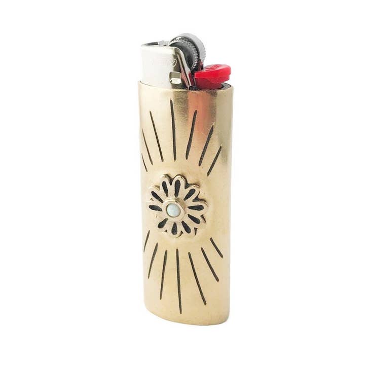 Étui pour briquet fleur avec opale pour la vente par Therese Kuempel Jewelry