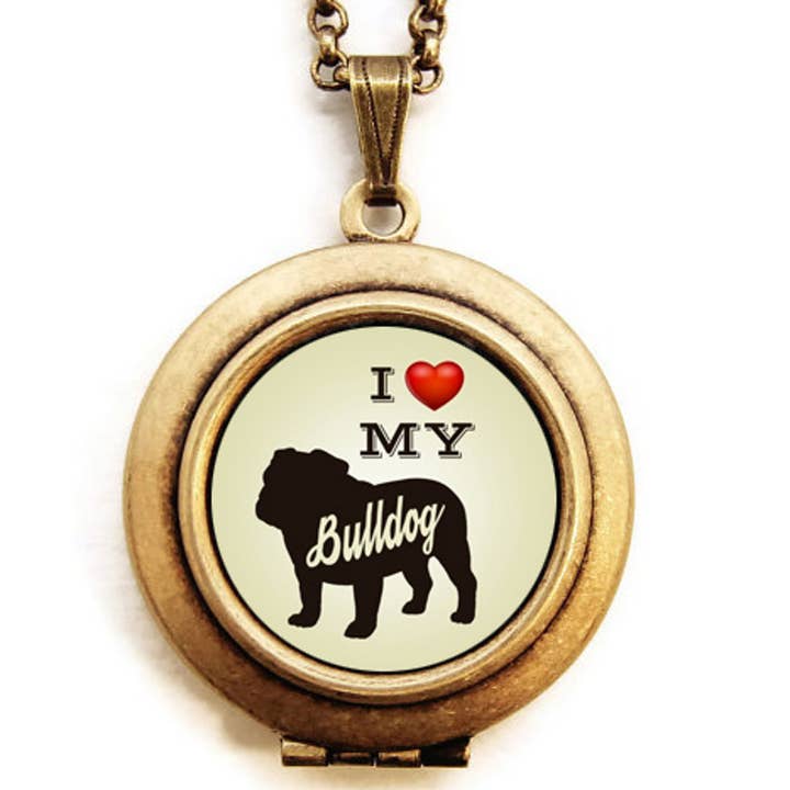 Collier médaillon de race de chien Bulldog pour la vente par Dearest Mine