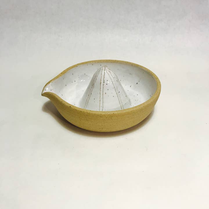 m.bueno - Wholesale Juicer - Wheel Thrown Juicer, Dishwasher and Oven Safe