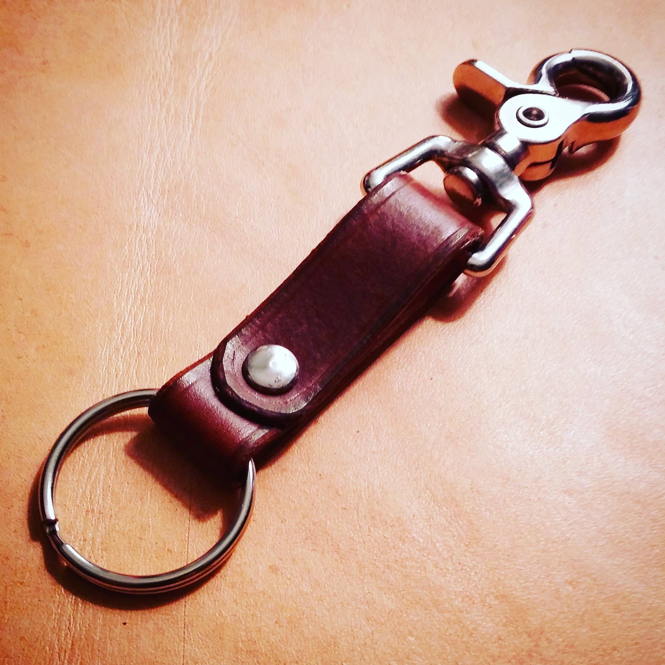 Red Raven Leather Company - Wholesale Keychain - Unisex - Valkyrie Key Clip1